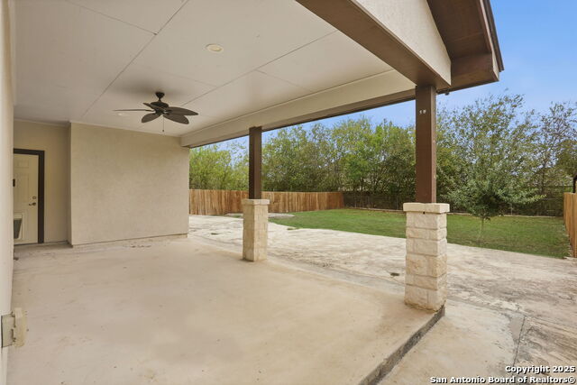 Image 27 of 32 For 5122 Gwenda Lea