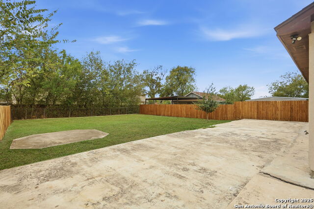 Image 29 of 32 For 5122 Gwenda Lea