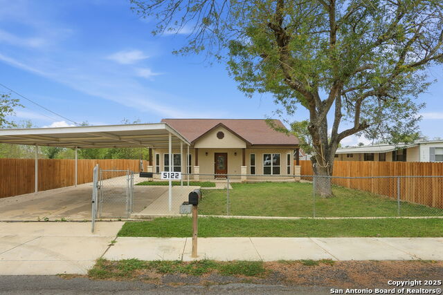 Image 5 of 32 For 5122 Gwenda Lea