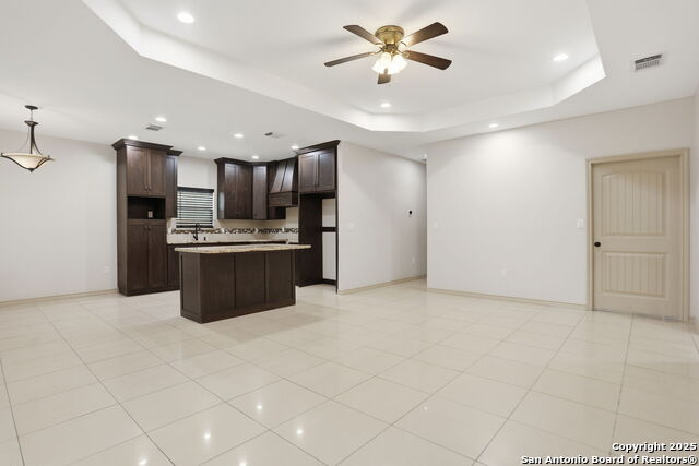 Image 9 of 32 For 5122 Gwenda Lea