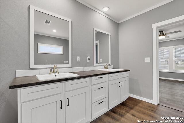 Image 24 of 50 For 173 Medina Verde