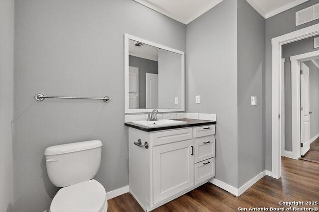 Image 32 of 50 For 173 Medina Verde