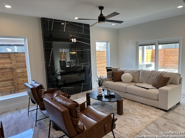 Image 17 of 51 For 108 Dowdy St