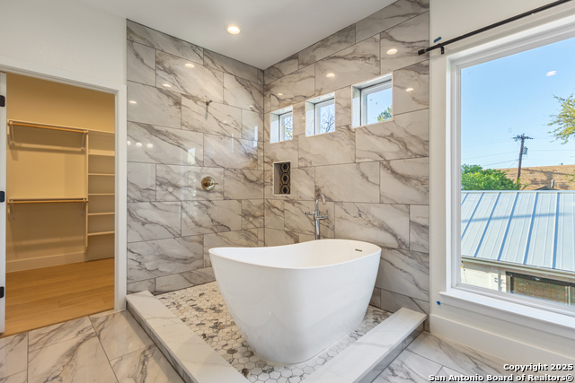 Image 31 of 51 For 108 Dowdy St