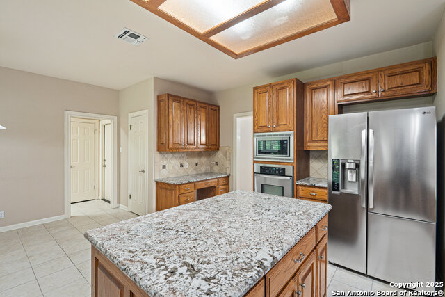 Image 22 of 72 For 17314 Fountain Bluff