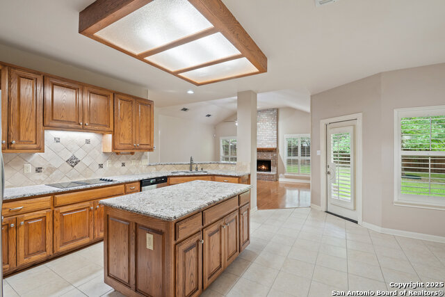 Image 24 of 72 For 17314 Fountain Bluff