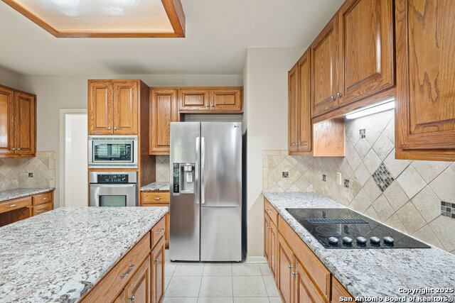 Image 28 of 72 For 17314 Fountain Bluff