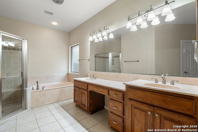 Image 39 of 72 For 17314 Fountain Bluff