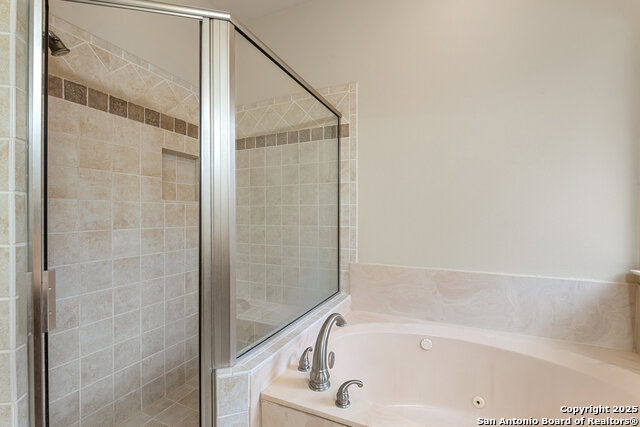 Image 40 of 72 For 17314 Fountain Bluff