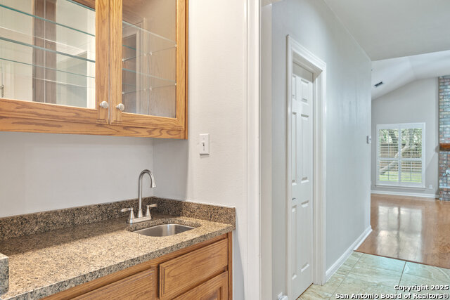 Image 49 of 72 For 17314 Fountain Bluff