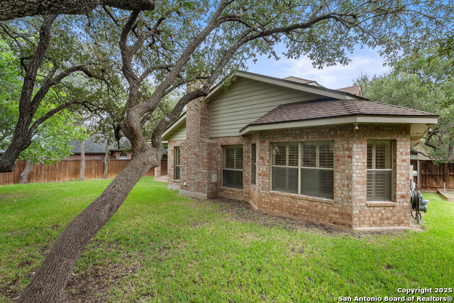 Image 57 of 72 For 17314 Fountain Bluff