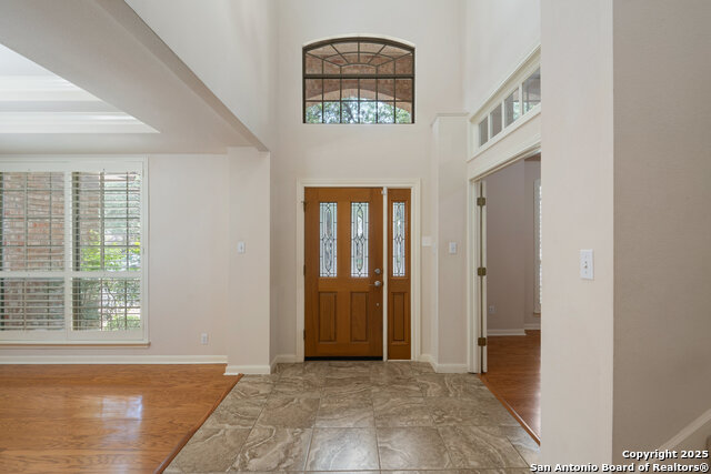 Image 6 of 72 For 17314 Fountain Bluff