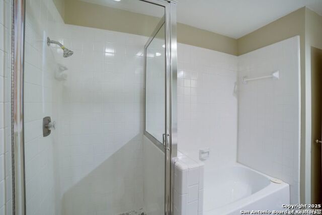 Image 20 of 28 For 2611 Eisenhauer Rd  1007