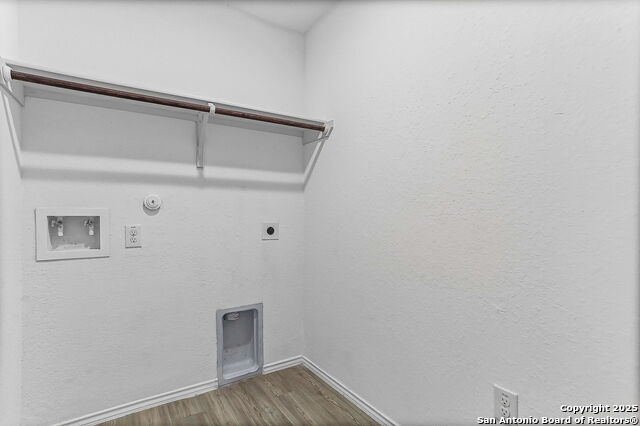 Image 11 of 15 For 2765 Green Finch