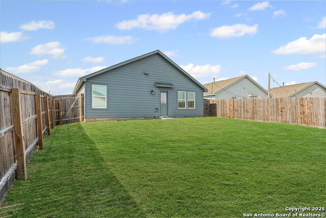 Image 13 of 15 For 2765 Green Finch