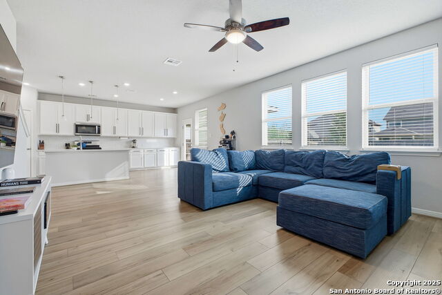 Image 10 of 29 For 11652 Folsom Pass