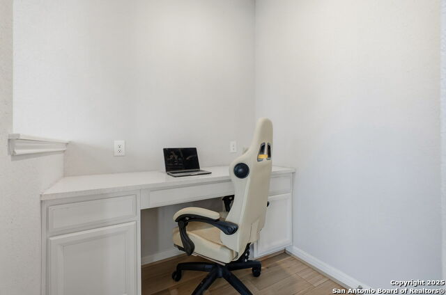 Image 11 of 29 For 11652 Folsom Pass