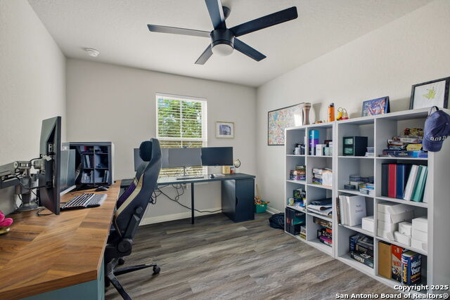 Image 21 of 29 For 11652 Folsom Pass