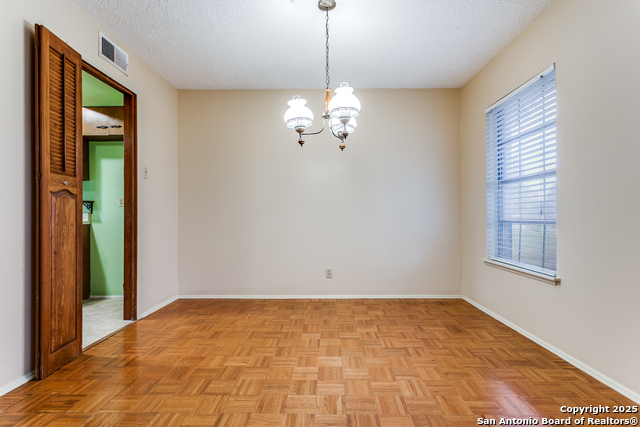 Image 5 of 25 For 10627 Rimcrest