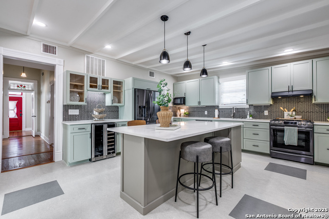 Image 11 of 28 For 922 Pine N 