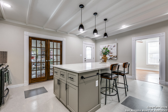 Image 16 of 28 For 922 Pine N 