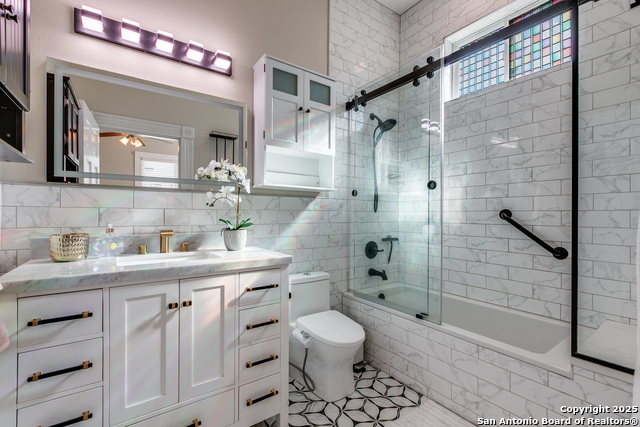 Image 21 of 28 For 922 Pine N 