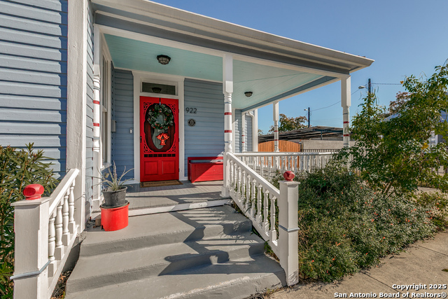 Image 3 of 28 For 922 Pine N 