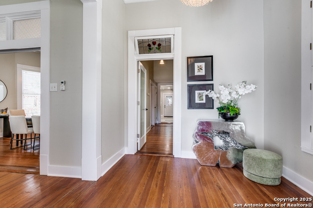 Image 5 of 28 For 922 Pine N 