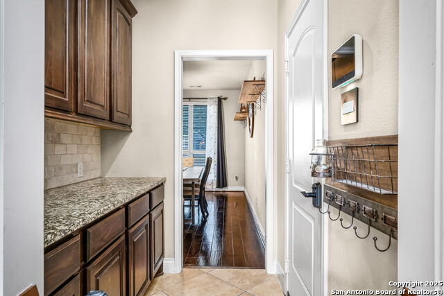 Image 14 of 41 For 2351 Oak Crossing