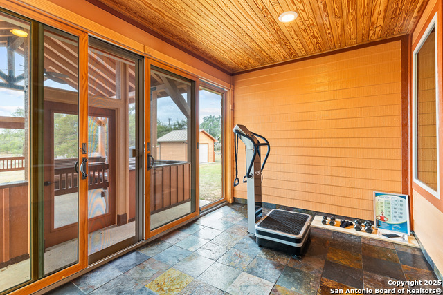 Image 27 of 41 For 8101 Ozark  