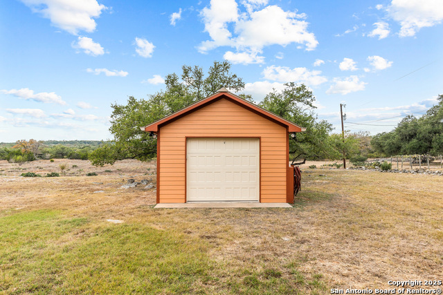 Image 32 of 41 For 8101 Ozark  