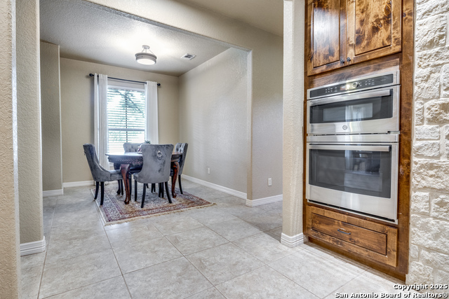 Image 12 of 25 For 205 Lone Tree