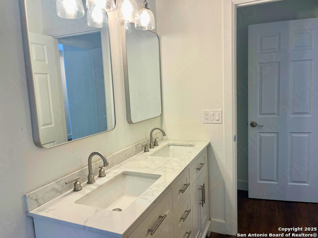 Image 10 of 17 For 7727 Broken Arrow