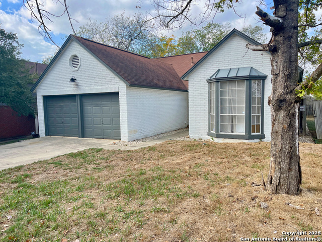 Image 2 of 17 For 7727 Broken Arrow