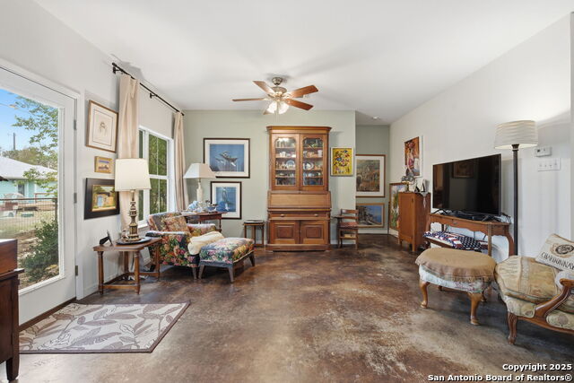 Image 18 of 49 For 3075 Rustler