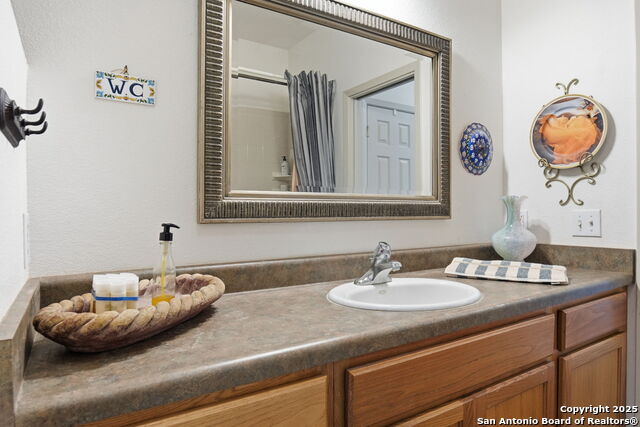 Image 34 of 49 For 3075 Rustler