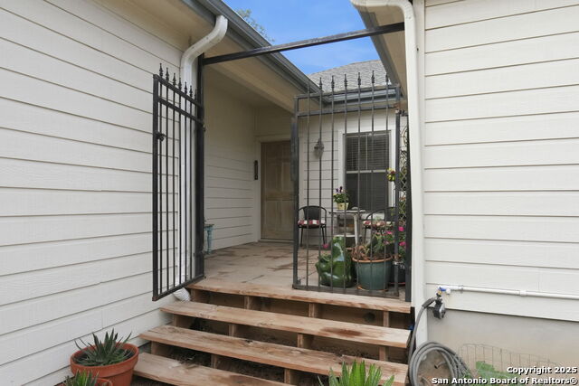 Image 4 of 49 For 3075 Rustler