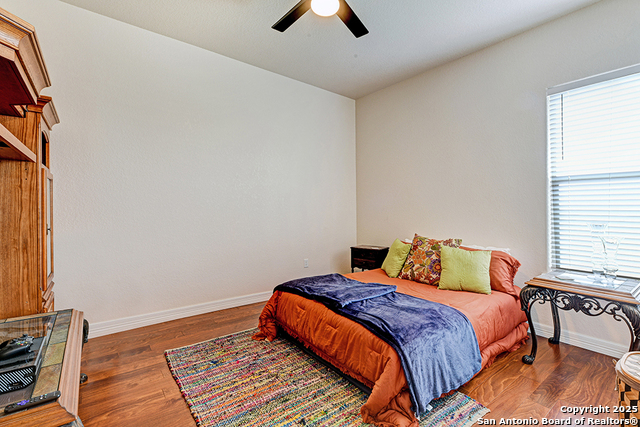 Listing photo id 18 for 1310 Hunters Court