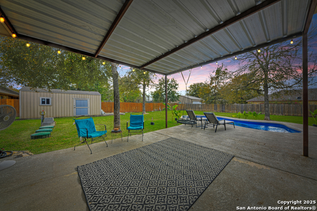 Listing photo id 26 for 1310 Hunters Court