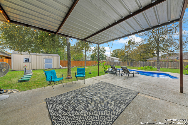 Listing photo id 27 for 1310 Hunters Court