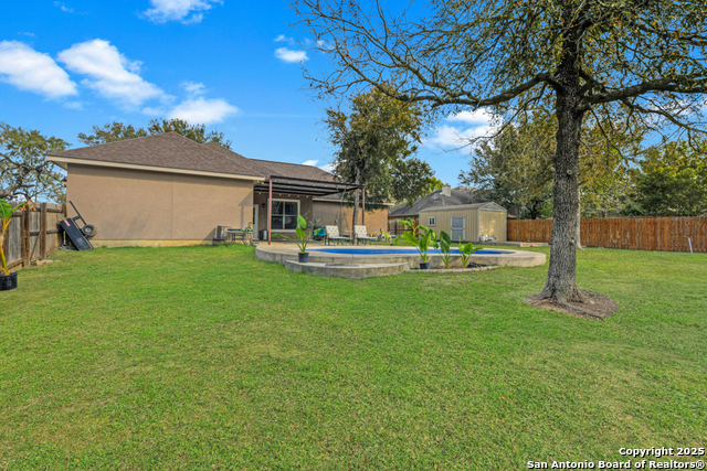 Listing photo id 32 for 1310 Hunters Court