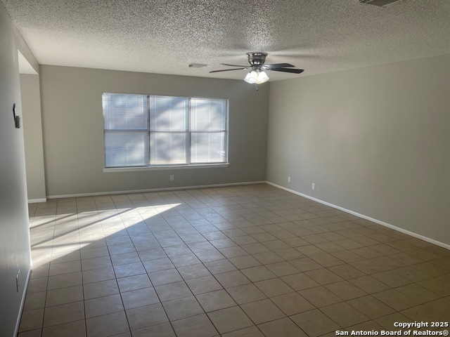 Listing photo id 0 for 802 Meadow Dale