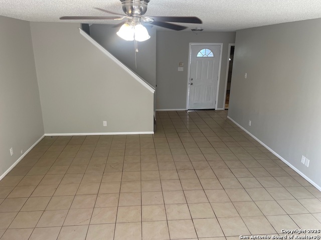 Listing photo id 1 for 802 Meadow Dale