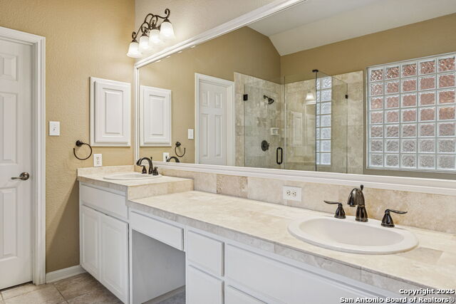 Image 24 of 49 For 25 Ryans Point