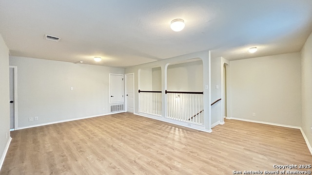 Image 16 of 37 For 11523 Peak N