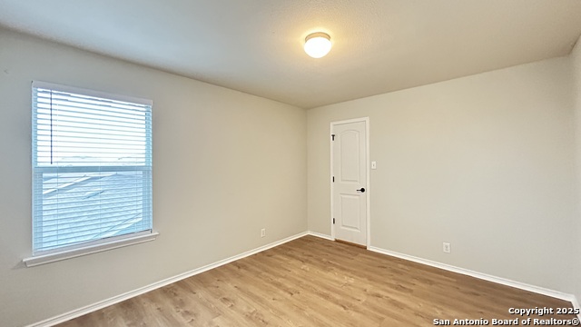 Image 27 of 37 For 11523 Peak N