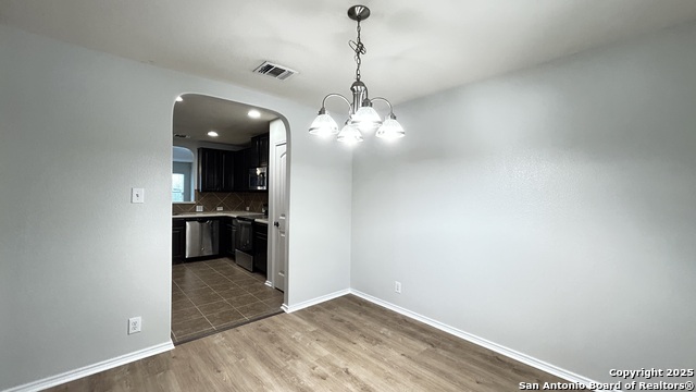 Image 3 of 37 For 11523 Peak N