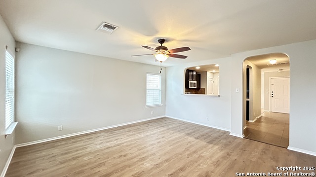 Image 9 of 37 For 11523 Peak N