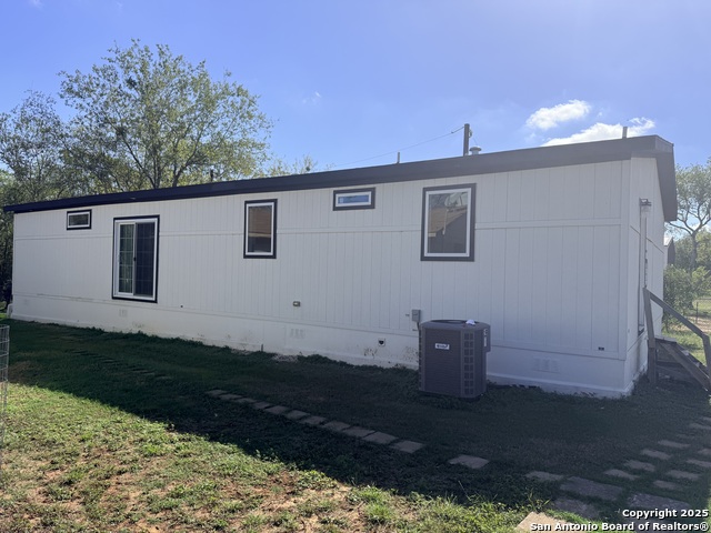 Image 2 of 4 For 13225 Tomlynn