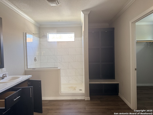 Image 4 of 4 For 13225 Tomlynn